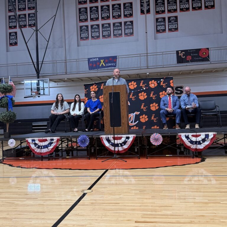 Lynn Camp Middle High School Honors Heroes